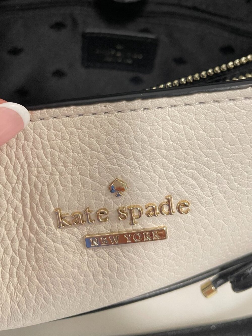 Kate Spade Cherry Street Phoebe pebbled leather cream with black bow detail - Picture 4 of 9